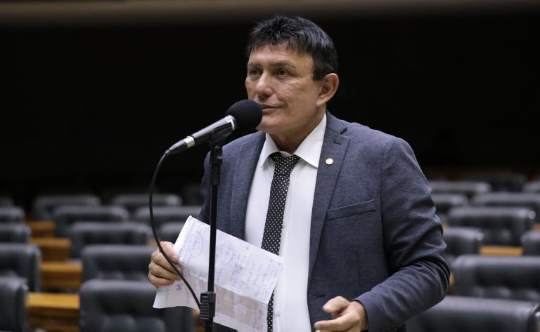 Comissão aprova fim de alíquota previdenciária sobre militares inativos e pensionistas