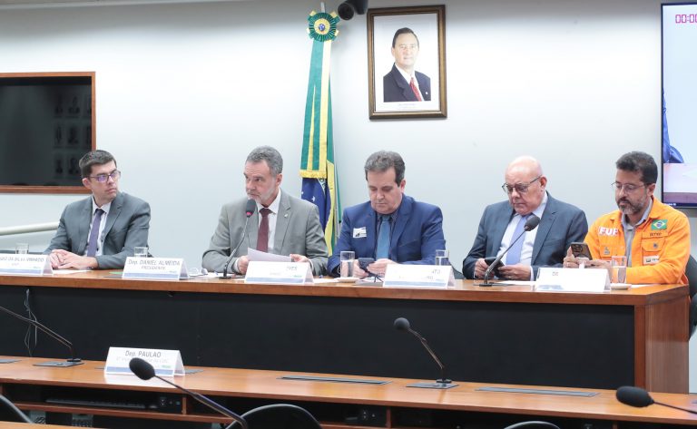 Audiência expõe problemas na fiscalização e avanço do crime organizado no setor de combustíveis