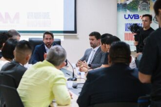 CMM sedia implantação da UVB-AM em ato histórico para o legislativo municipal