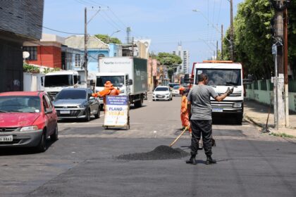 Prefeitura realiza manutenção asfáltica da avenida 7 de Setembro