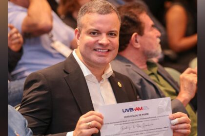 Vereador Rodrigo Sá é empossado 2º vice-presidente da União dos Vereadores do Brasil no AM