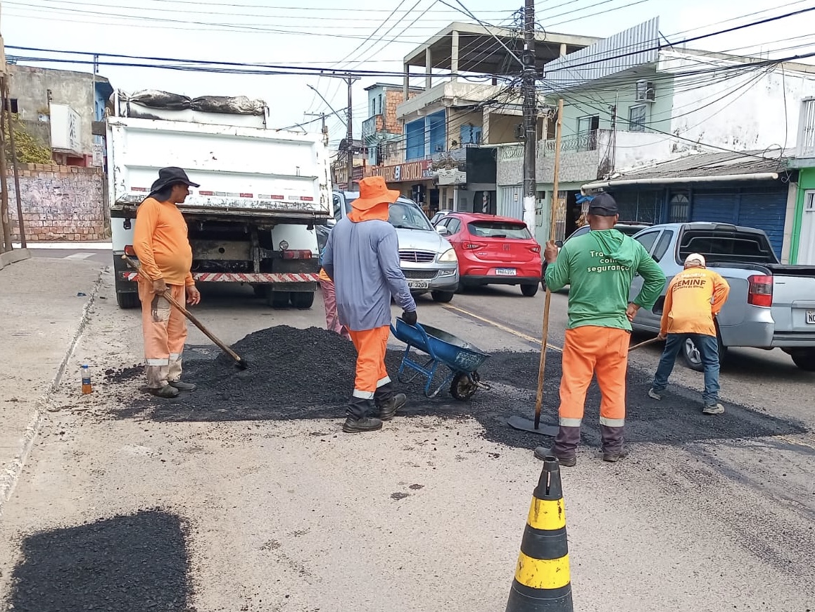 Prefeitura de Manaus recupera rua Izaurina Braga