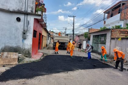 Prefeitura de Manaus reforça infraestrutura com manutenção asfáltica no bairro Zumbi dos Palmares