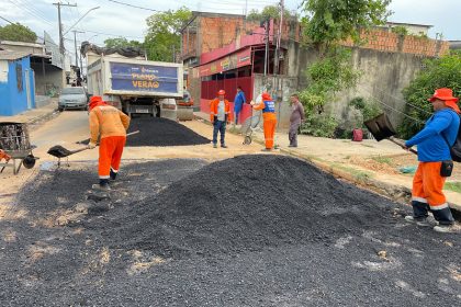 Prefeitura de Manaus executa recuperação asfáltica e entrega obra na rua Ovídio Gomes Monteiro