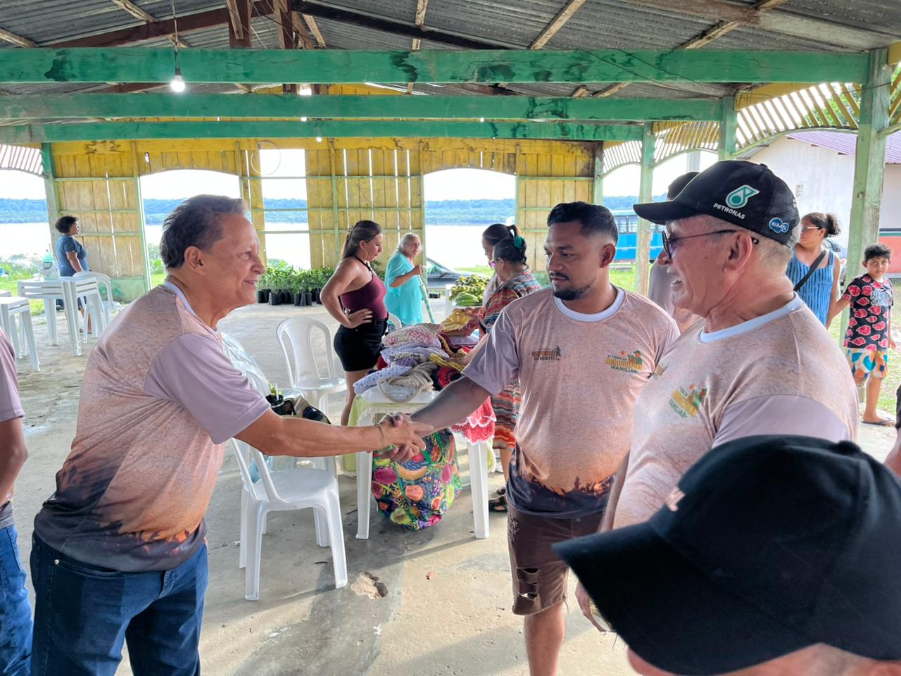 Adjuto Afonso participa de evento esportivo e feira da agricultura em Rio Preto da Eva