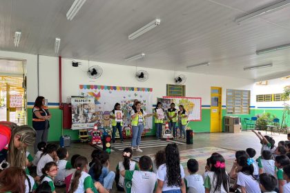 Crianças participam de bate-papo sobre educação para o trânsito