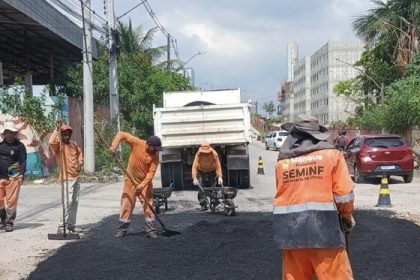Prefeitura de Manaus recupera a avenida 7 de Maio