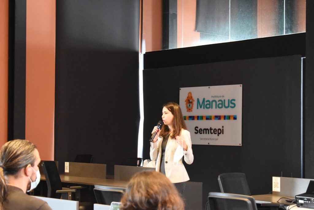 Treinamento ‘Estratégias de Vendas para Mulheres utilizando o ChatGPT’