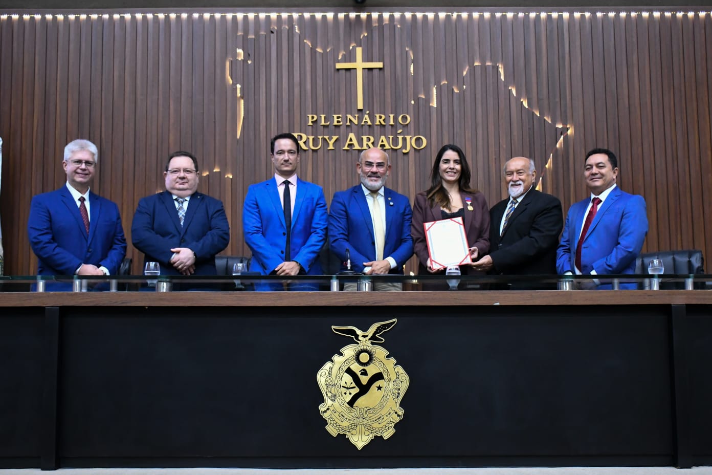 Cabo Maciel homenageia procuradora da Suframa com Medalha do Mérito Jurídico e anuncia Título de Cidadã Amazonense