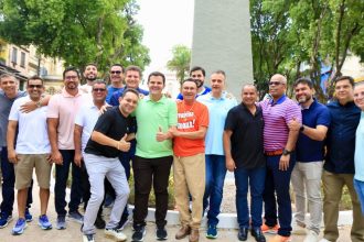 Carlos Pai Amado celebra entrega da Praça dos Remédios revitalizada como presente de aniversário para Manaus – Câmara Municipal de Manaus Carlos Pai Amado celebra entrega da Praça dos Remédios revitalizada como presente de aniversário para Manaus – Câmara Municipal de Manaus