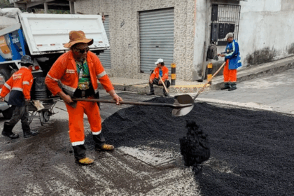 Moradores do Cidade Nova celebram a chegada do novo asfalto