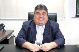 Presidente David Reis anuncia ‘abono natalino’ para servidores da Câmara Municipal de Manaus