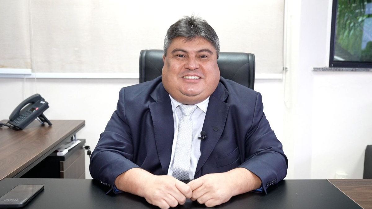 Presidente David Reis anuncia ‘abono natalino’ para servidores da Câmara Municipal de Manaus