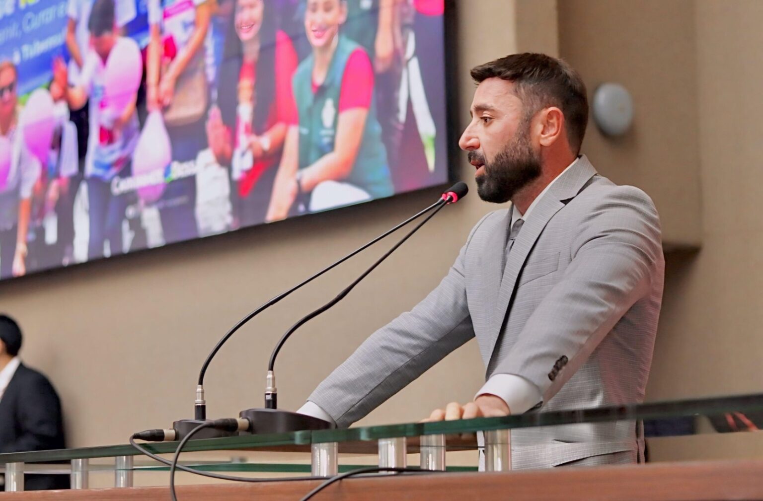Deputado Carlinhos Bessa reforça compromisso com a saúde da mulher no Outubro Rosa