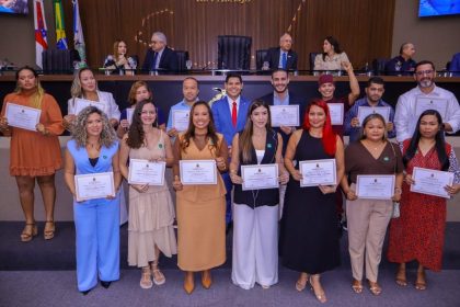 Deputado estadual Mário César Filho homenageia mais de 100 empreendedores amazonenses que fazem o Estado crescer