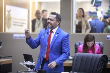 Deputados da Assembleia Legislativa apresentam Projetos de Lei voltados à educação e à valorização dos profissionais de saúde
