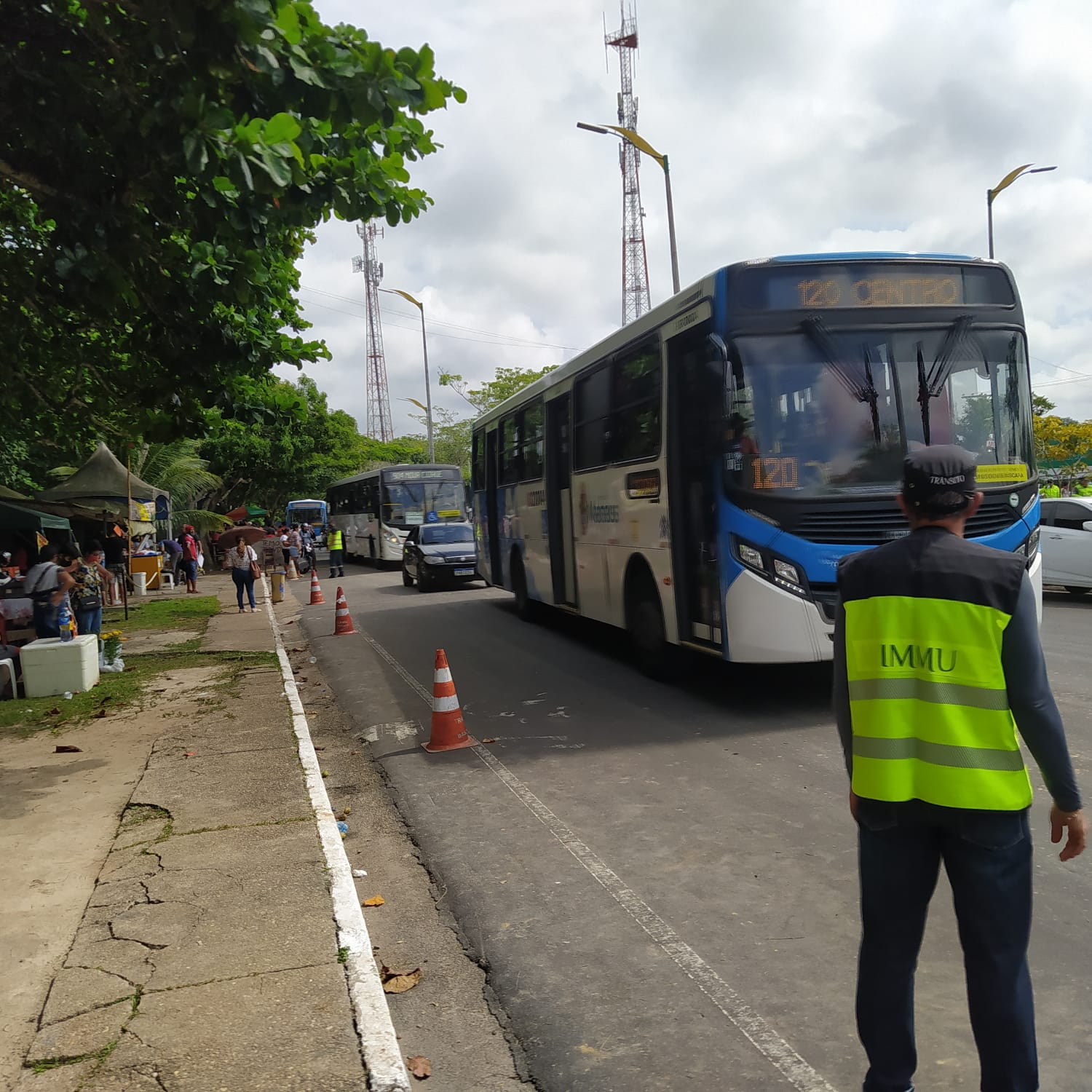 Prefeitura de Manaus reforça operação para Dia de Finados com 170 ônibus Prefeitura de Manaus reforça operação para Dia de Finados com 170 ônibus