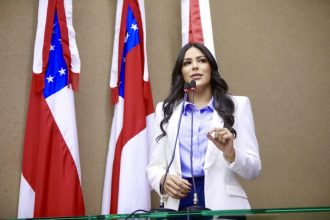 Mayra Dias cobra explicações sobre contrato de R$ 1,9 bilhão com o IDEAS para gestão do Complexo Hospitalar Leste