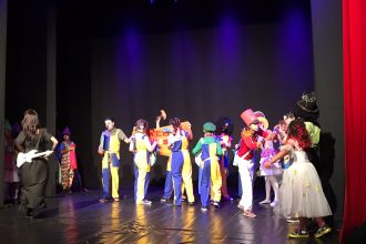 Grupo teatral do Cmae Nelson Neto da Prefeitura de Manaus realiza espetáculo no Teatro da Instalação