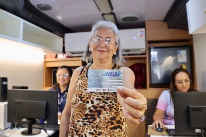 Prefeitura de Manaus leva emissão do cartão ‘PassaFácil’ para famílias do bairro Ouro Verde