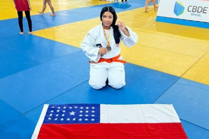 Estudantes representam Manaus nos JEBs em Uberlândia
