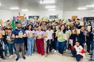 Prefeitura promove diálogo sobre respeito aos idosos em escola