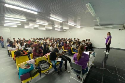 Prefeitura de Manaus realiza ação educativa com alunos