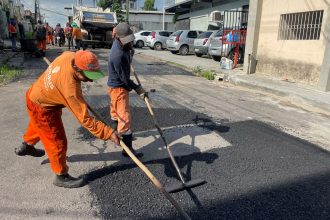 Prefeitura de Manaus recupera via no bairro Raiz