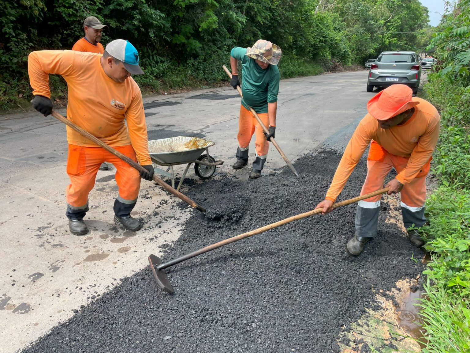 Prefeitura de Manaus revitaliza trecho da avenida Coronel Teixeira