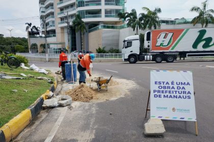 Prefeitura revitaliza drenagem na avenida Coronel Teixeira