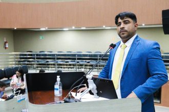 Regularização de comerciantes junto aos órgãos de controle é tema de debate na CMM