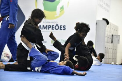 Governo do Amazonas abre 50 vagas para aulas gratuitas de jiu-jitsu na Vila Olímpica de Manaus