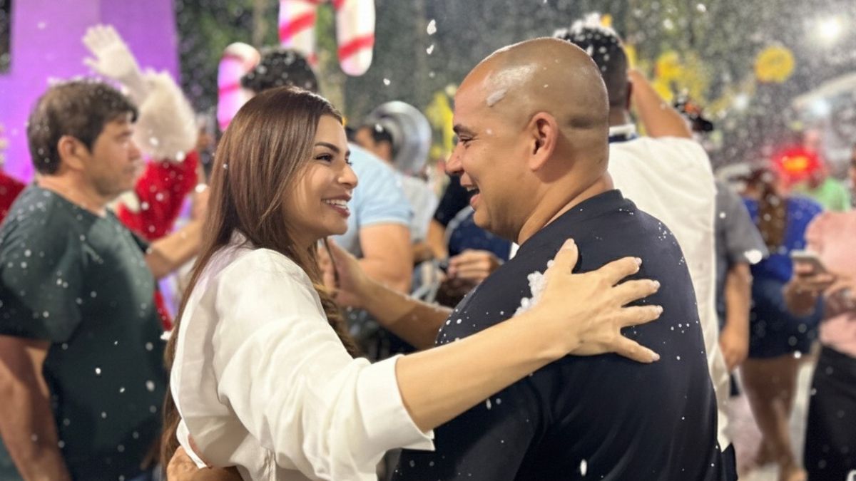 Sérgio Baré participa de inauguração da decoração de Natal na Praça dos Remédios Sérgio Baré participa de inauguração da decoração de Natal na Praça dos Remédios