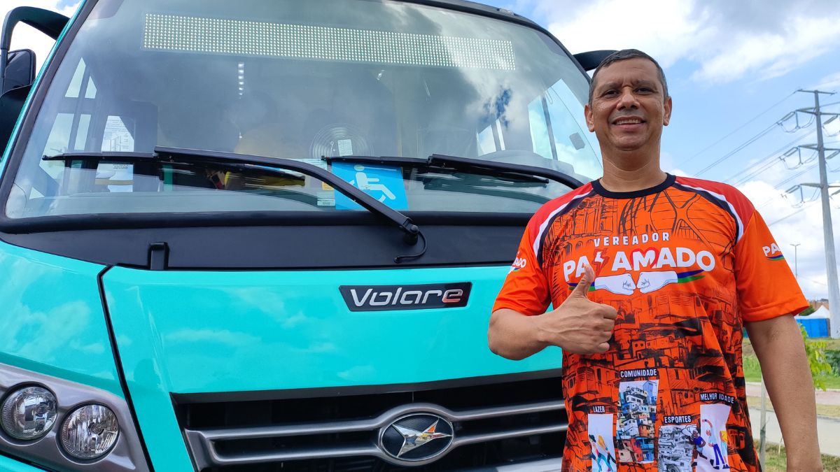 ‘Um avanço histórico no transporte público de Manaus’, afirma Pai Amado sobre novos micro-ônibus alternativos ‘Um avanço histórico no transporte público de Manaus’, afirma Pai Amado sobre novos micro-ônibus alternativos