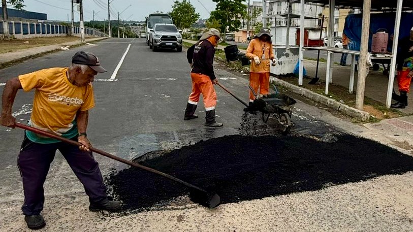 Prefeitura de Manaus leva asfalto ao bairro Lago Azul e melhora mobilidade na zona Norte