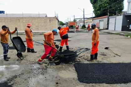 Prefeitura de Manaus realiza recuperação asfáltica