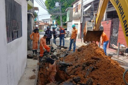 Prefeitura de Manaus realiza manutenção de rede de drenagem profunda no bairro Compensa 2