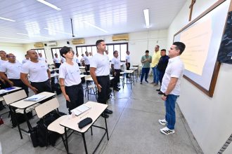 Prefeito David acompanha formação de novos guardas municipais