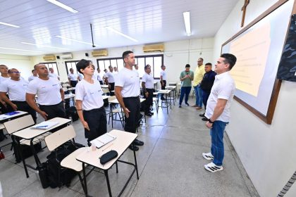 Prefeito David acompanha formação de novos guardas municipais