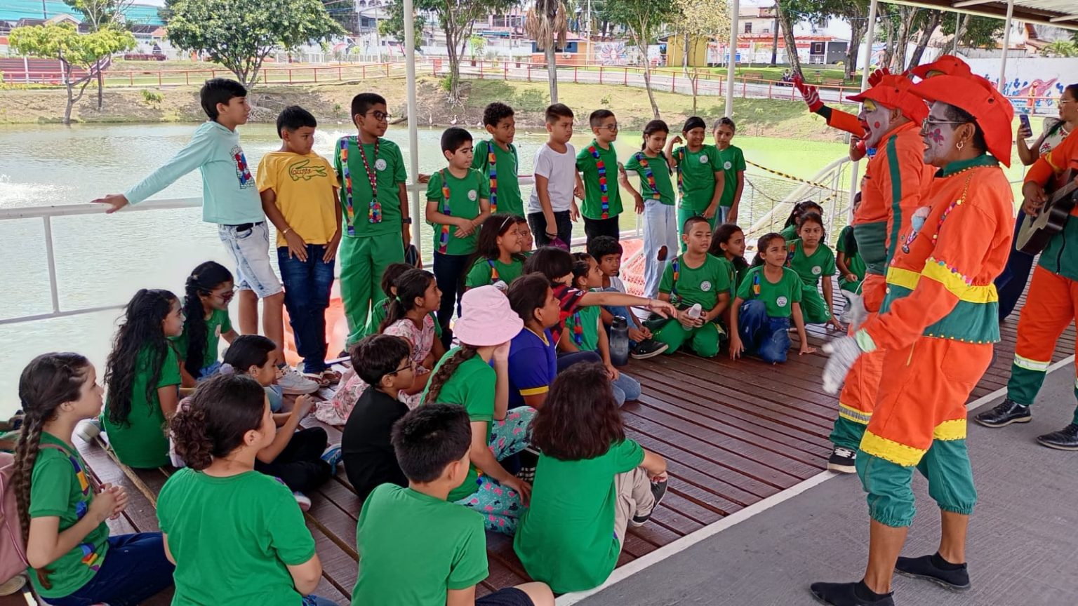 Prefeitura de Manaus promove aula prática de sustentabilidade para alunos da escola João Crisóstomo