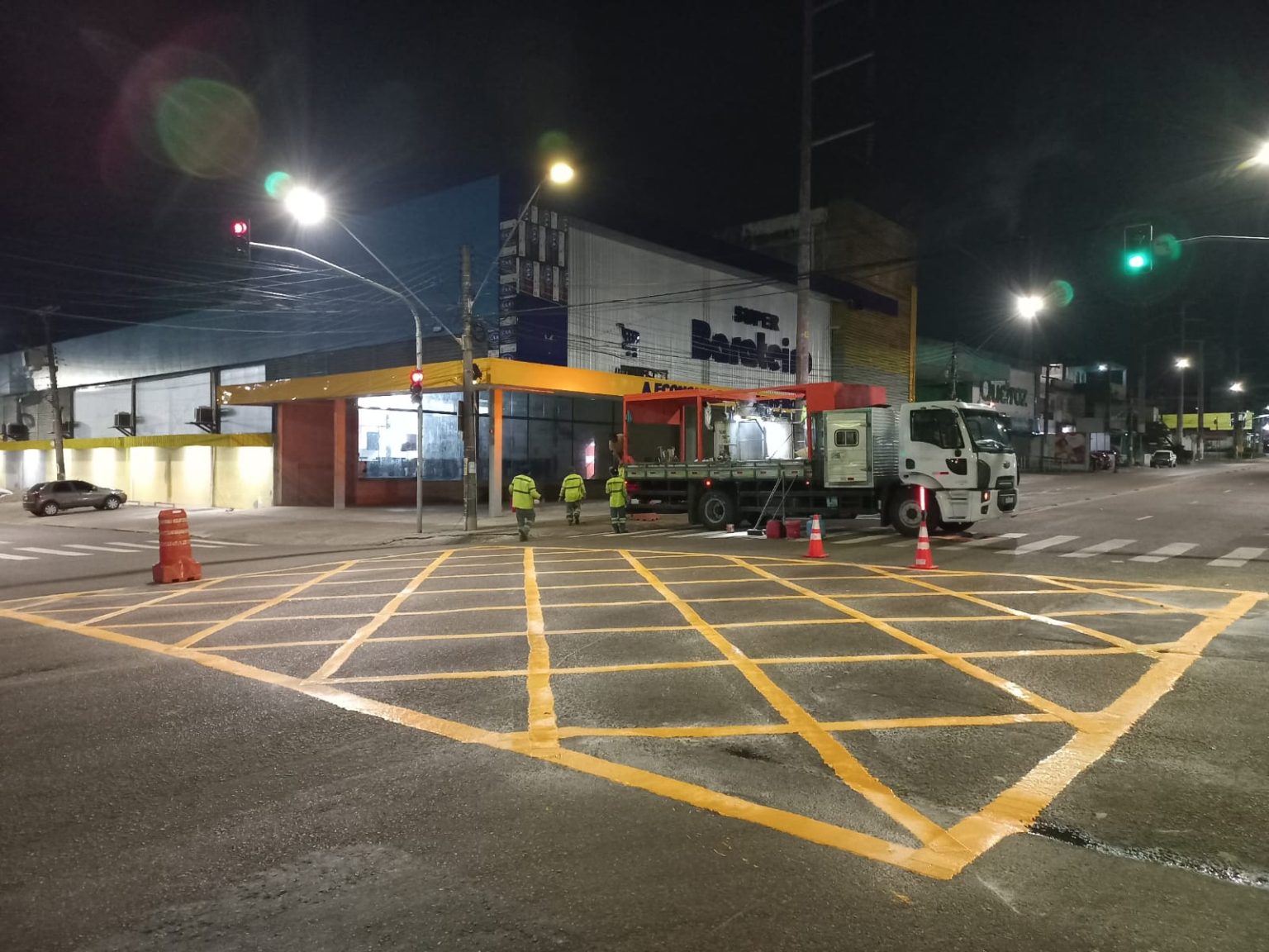 Prefeitura de Manaus segue com cronograma de sinalização viária Prefeitura de Manaus segue com cronograma de sinalização viária