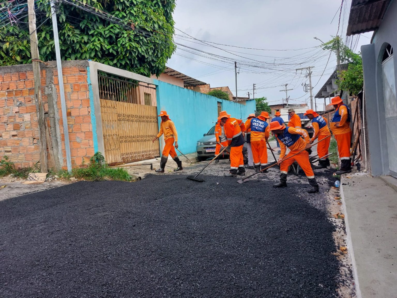 ‘Plano de Verão’ da Prefeitura de Manaus reforça pavimento em ruas do bairro Armando Mendes ‘Plano de Verão’ da Prefeitura de Manaus reforça pavimento em ruas do bairro Armando Mendes