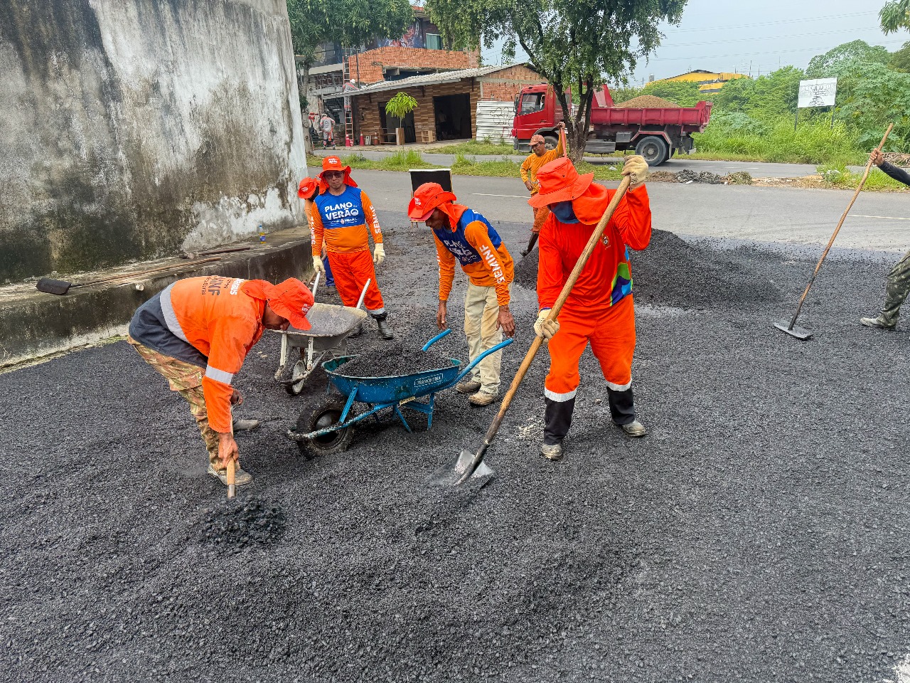 Prefeitura de Manaus atua na recuperação da malha viária do bairro Nova Cidade Prefeitura de Manaus atua na recuperação da malha viária do bairro Nova Cidade