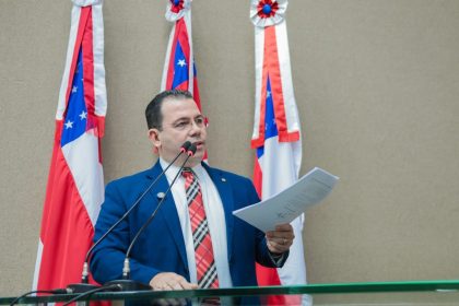 Wilker Barreto formaliza parecer e recomenda reprovação das contas do Governo do Amazonas referentes a 2017