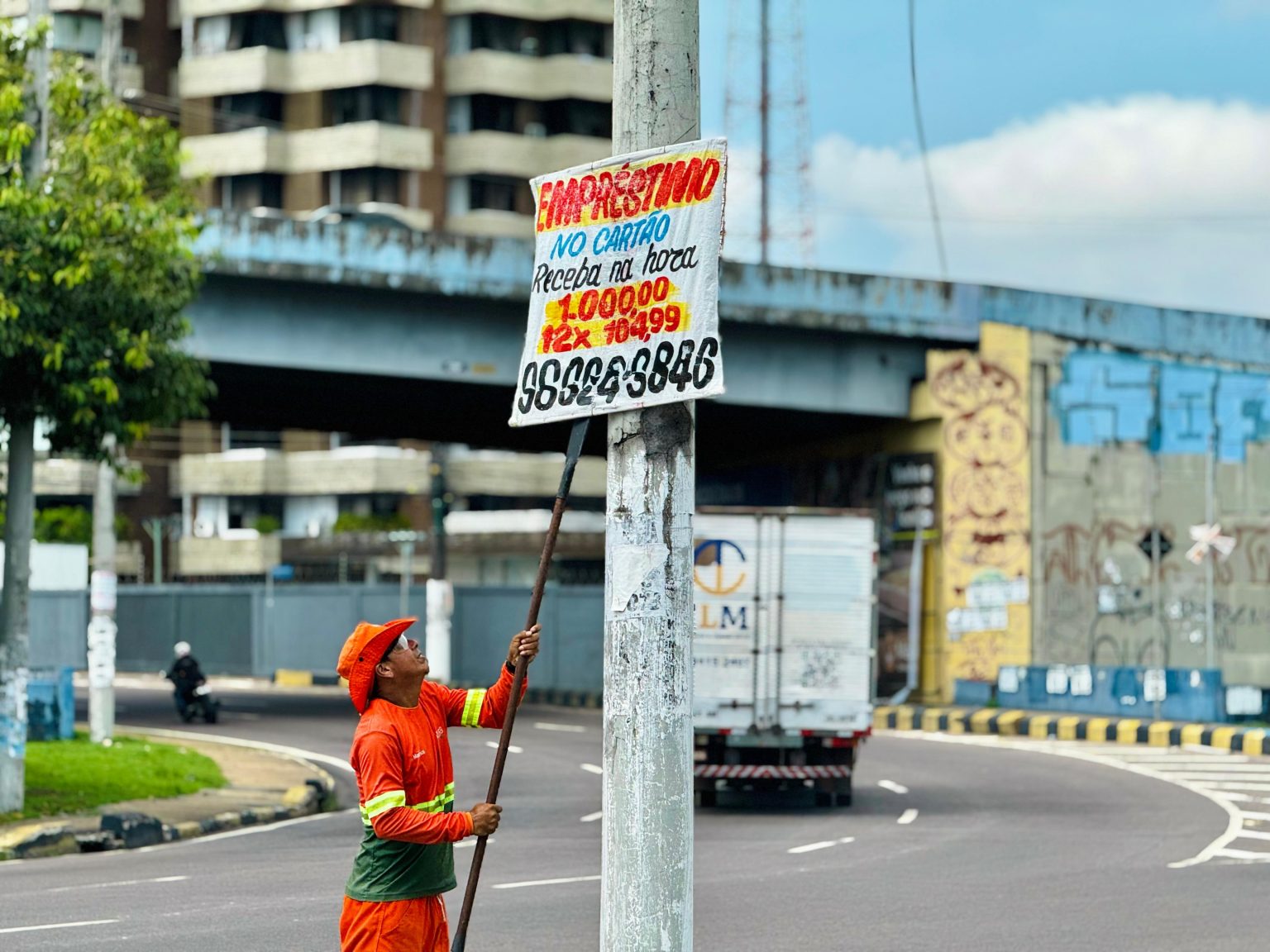 Prefeitura de Manaus realiza nova ação para remover faixas