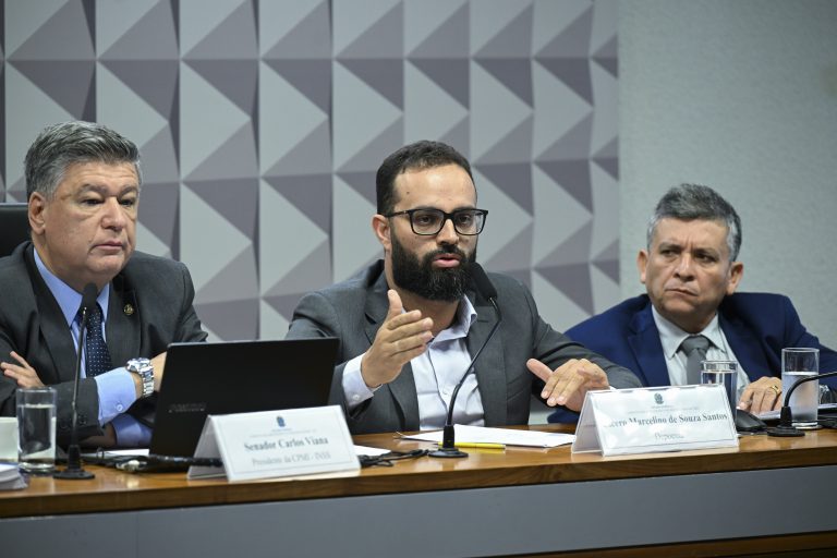 Cícero Santos admite à CPMI do INSS ter aberto empresas para entidade de agricultores