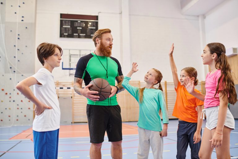 Comissão debate dispensa de registro no conselho profissional para professor de educação física Comissão debate dispensa de registro no conselho profissional para professor de educação física