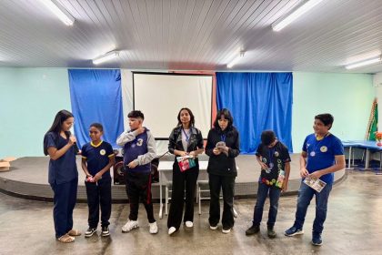 Ação educativa da Prefeitura de Manaus conscientiza estudantes