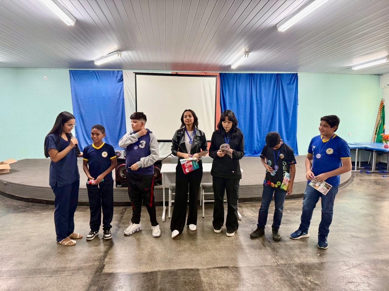 Ação educativa da Prefeitura de Manaus conscientiza estudantes