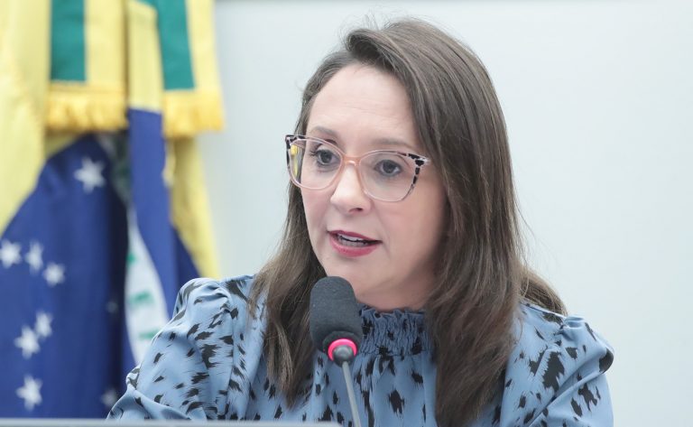 Comissão aprova obrigação de fabricantes em divulgar pontos de coleta para pilhas e eletrônicos Comissão aprova obrigação de fabricantes em divulgar pontos de coleta para pilhas e eletrônicos